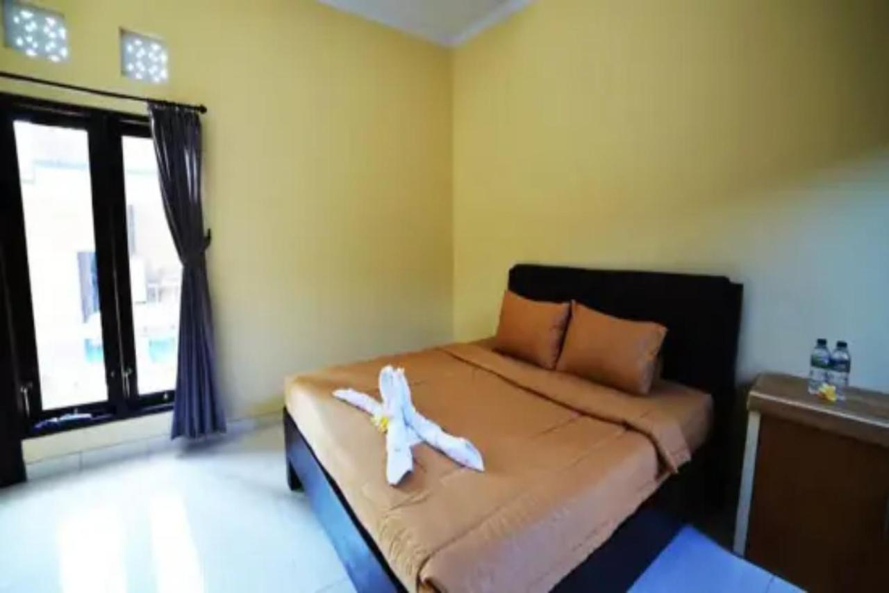 Oyo Flagship 91237 Ratu Guest House Kedunganan Exterior foto