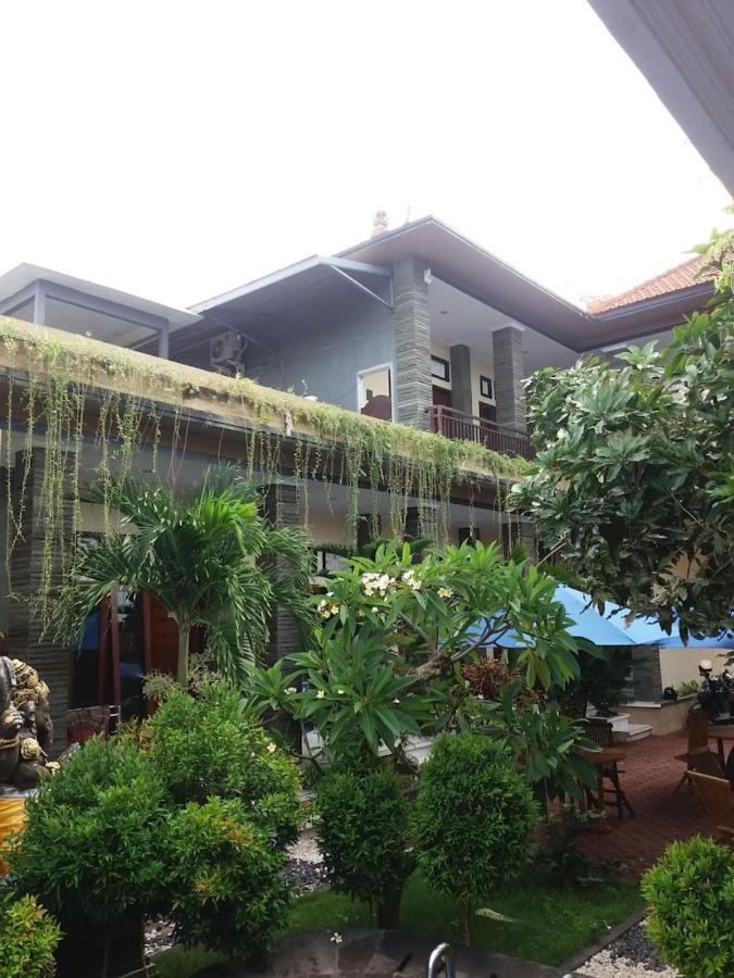 Oyo Flagship 91237 Ratu Guest House Kedunganan Exterior foto