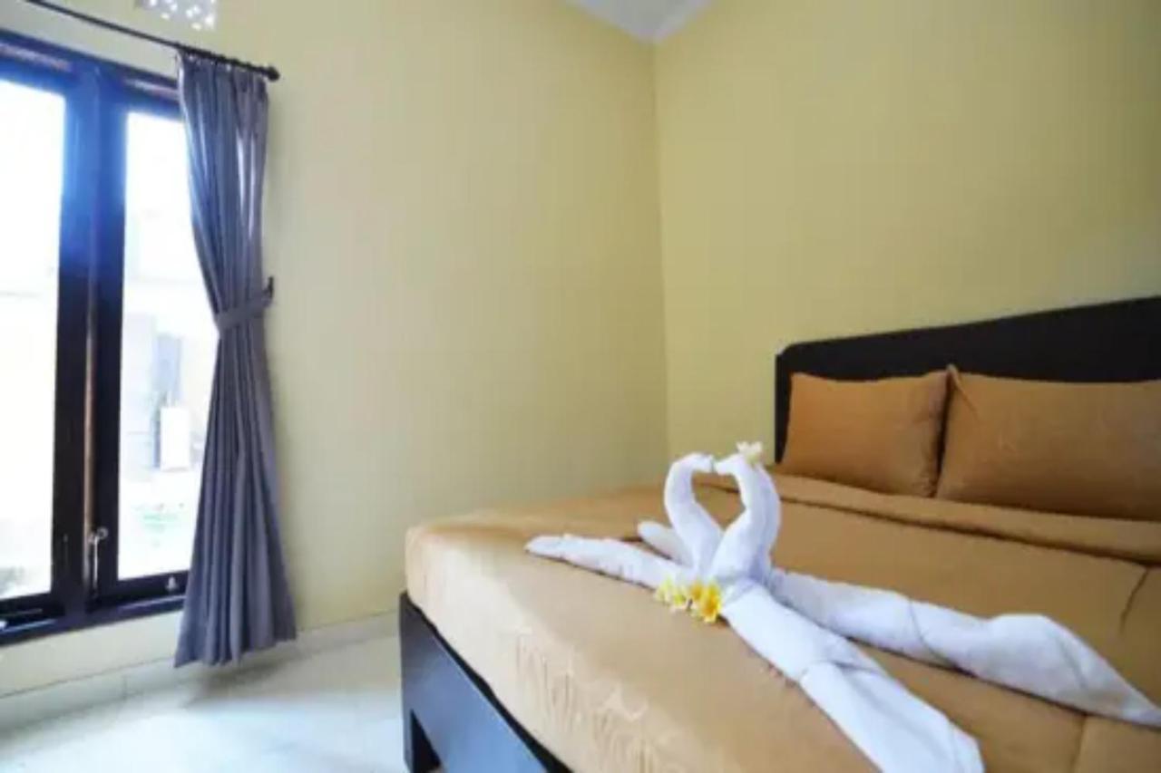 Oyo Flagship 91237 Ratu Guest House Kedunganan Exterior foto