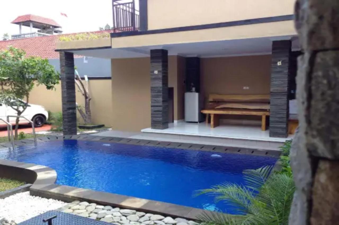 Oyo Flagship 91237 Ratu Guest House Kedunganan Exterior foto